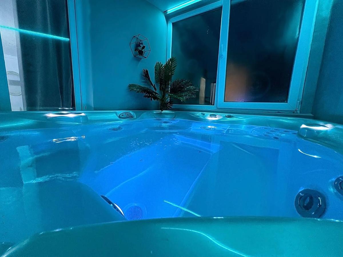 Luxor - Jacuzzi&Cozy Apartments Sibiu Exterior foto