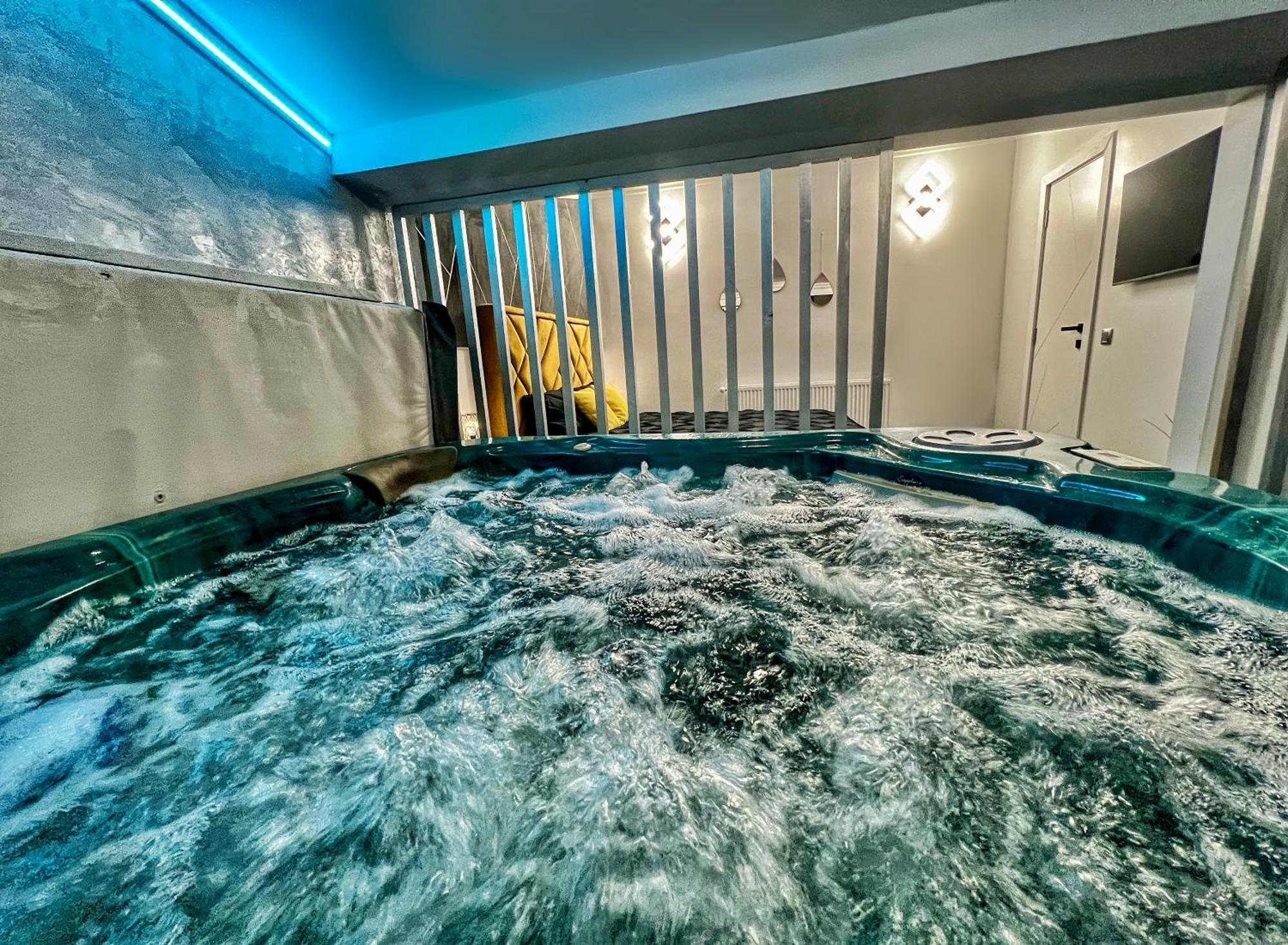 Luxor - Jacuzzi&Cozy Apartments Sibiu Exterior foto