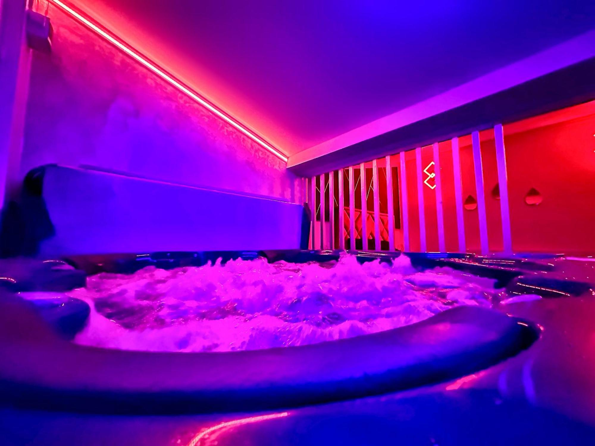 Luxor - Jacuzzi&Cozy Apartments Sibiu Exterior foto